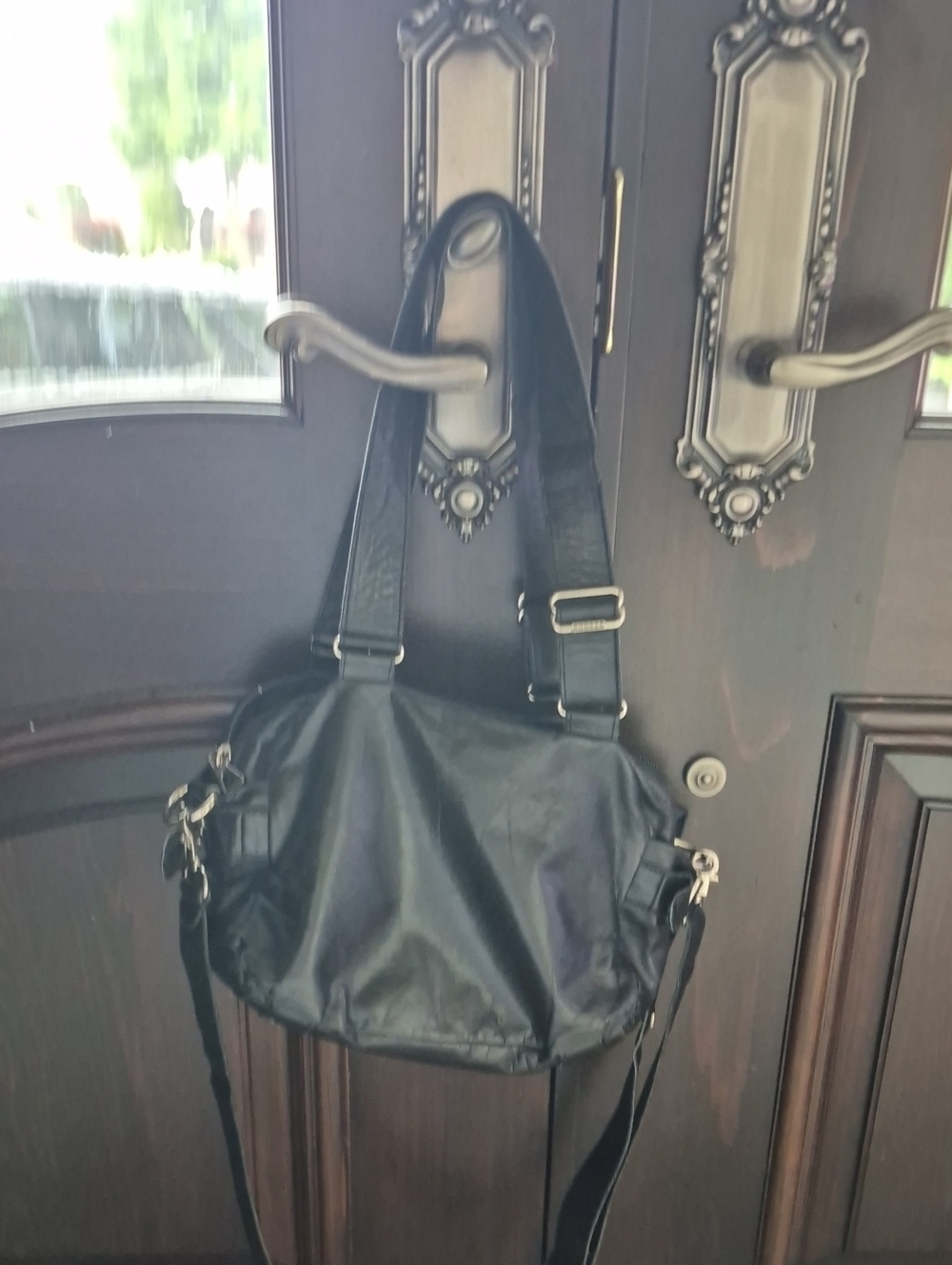 RUDSAK Black Leather Adjustable Strap Bag